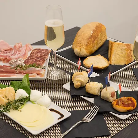 Bed & Breakfast Twice - Naples