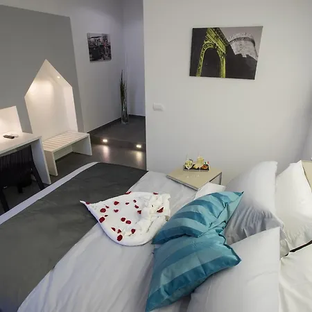 Bed & Breakfast Twice - Napoli